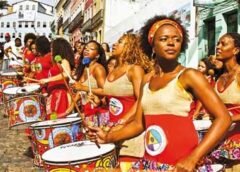 Conheça a Banda Didá, um grupo de samba-reggae só de mulheres