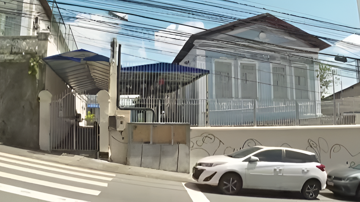 Escola ao lado de delegacia é roubada três vezes em 72h